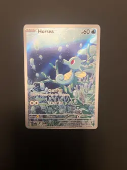 Pokemon TCG Horsea 067/064 Shrouded Fable Holo Illustration Rare Card - Image 1