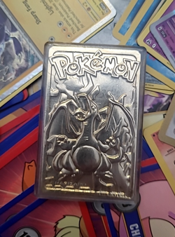 POKEMON * CHARIZARD** Gold Plated Metal Trading Card * 1999 Burger King - Image 1