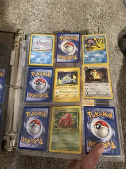 Lot of 33 1999 / 2000s Mixed Pokemon Card Lot Basic Pokemon Fossil, 1st Edition - Image 3