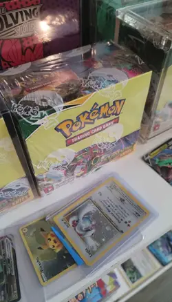 Pokemon TCG Sword & Shield Evolving Skies Booster Box Factory Sealed - Image 1