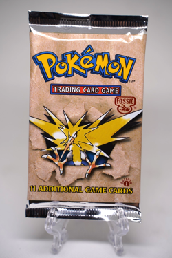 Pokemon TCG 1999 1st Edition Fossil Booster Pack Zapdos Art WOTC Factory Sealed - Image 2