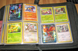Pokemon Binder Collection + bag TOTAL OVER 700 cards! Un-researched - may have d - Image 5