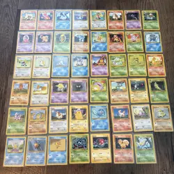 Pokemon Base Set ultd common/uncommon lot (23-69, 80-102) NM/LP + 160card binder - Image 1