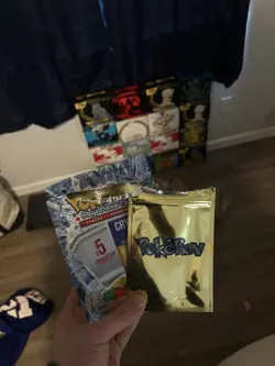 Pokemon HS Triumphant Booster Pack Factory Sealed (Electivire). (pokerev gold) - Image 3