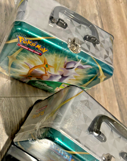 Pokemon Spring 2022 ARCEUS Collectors Chest Lunchbox Tin NEW SEALED - Image 3
