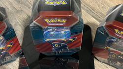 Pokemon TCG: V Heroes Tin - Umbreon V Brand NEW Sealed - Image 2