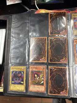 LARGE YU-GI-OH TRADING CARD LOT IN BINDER *SEE PHOTOS* - Image 2
