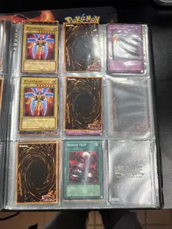 LARGE YU-GI-OH TRADING CARD LOT IN BINDER *SEE PHOTOS* - Image 5