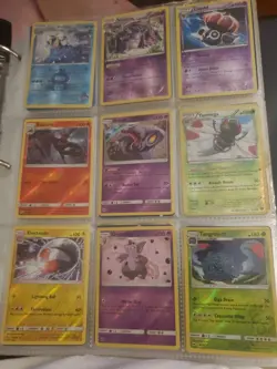 Pokemon Cards Binder/Lot Collection Over 300 Cards! - Image 3