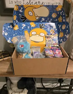 Pokemon TCG Pokemon Center Exclusive 2025 Special Delivery Box Evolving Fusion - Image 1