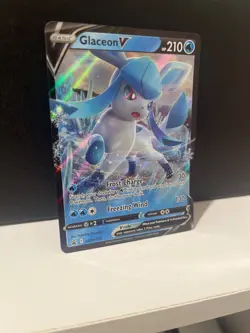 Glaceon V SWSH196 SWSH: Sword & Shield Promo Cards Holo - Image 2