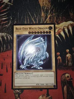 Blue-Eyes White Dragon Ultimate Rare OP28-EN001 Yugioh - Image 3