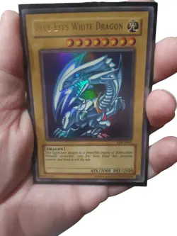 Yu-Gi-Oh! 1996 Blue-Eyes White Dragon SDK-001 - Image 1