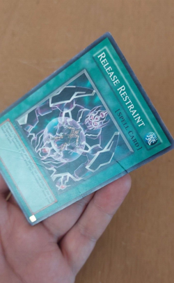 1st Edition Release Restraint SD5-EN032 YuGiOh card (LP) - Image 5