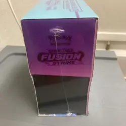 Fusion Strike Pokemon Center Sword and Shield Elite Trainer Box ETB [Sealed] - Image 4