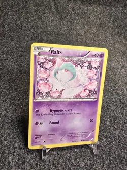 Pokemon TCG Ralts Legendery Treasures Radiant Collection /40 LP Holofoil - Image 2