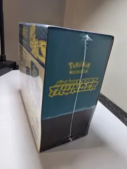 2018 POKEMON SUN & MOON LOST THUNDER ELITE TRAINER BOX ETB FACTORY SEALED - Image 3