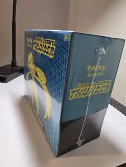 2018 POKEMON SUN & MOON LOST THUNDER ELITE TRAINER BOX ETB FACTORY SEALED - Image 4