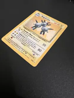 Magneton 9/102 Base Set Unlimited 1999 Pokemon Card Holo Rare NM - Image 3