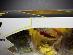 Pokemon Celebrations Pikachu VMAX Premium Figure Collection - 25th Anniversary 820650809408 - Image 2