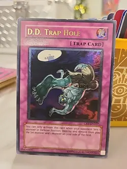 Yugioh D.D. Trap Hole CRV-EN057 Ultimate Rare MP - Image 1