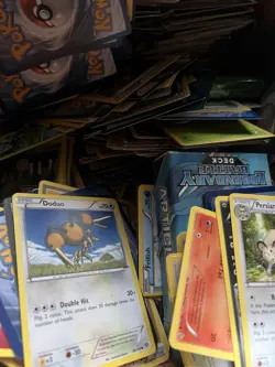 Pokemon Collection Over 900+ Cards 636996769661 - Image 2
