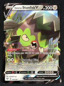POKEMON GALARIAN STUNFISK V 128/189 FOIL NM - Image 1