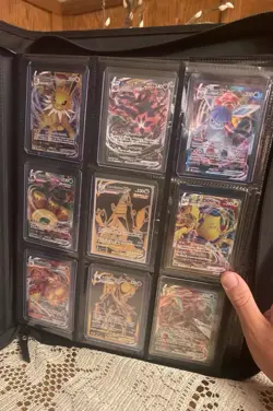 Pokemon Collection, +150 Rare Cards, 1 Hard Case Binder, +400 Clear Sleeves, Etc - Image 2