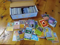 Pokemon Cards Bulk Lot of 800 Cards - RARES HOLOS AND REVERSE HOLOS Mix - Image 1