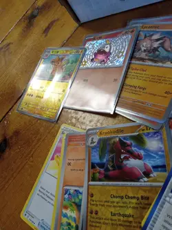 Pokemon Cards Bulk Lot of 800 Cards - RARES HOLOS AND REVERSE HOLOS Mix - Image 2