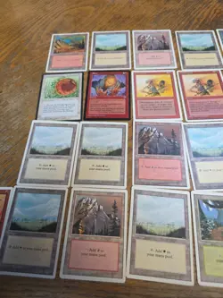 LOT OF 35+ Vintage 1995 2019 WOTC Magic The Gathering Common - Image 4