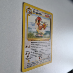 Pidgeotto 22/102 Rare Base Set Pokemon Card MP - Image 4