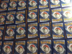 Pokemon TGC: 25 CARDS W/ BONUS ITEM, CODE CARD, & HOLO/RARE/GX/ULTRA GUARANTEED - Image 5
