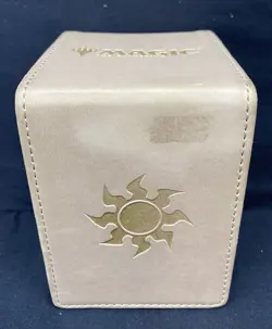 MTG Mana Flip Deck Box White Alcove Double Magnet Ultra Pro GC - Image 1