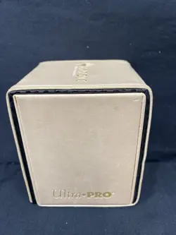 MTG Mana Flip Deck Box White Alcove Double Magnet Ultra Pro GC - Image 2
