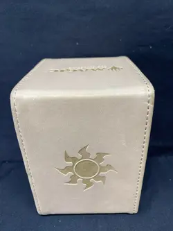 MTG Mana Flip Deck Box White Alcove Double Magnet Ultra Pro GC - Image 3