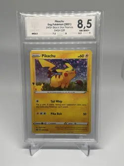 Pikachu SWSH039 Promo | Black Star Promos | Englisch | Grading 8,5 | Pokemon - Image 1