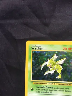 Pokemon Cards: Jungle Rare Holo: Scyther 10/64 No Symbol Error - Image 3