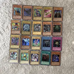 Yu-Gi-Oh! TCG 1996 Lot of Cards Basic, Holo, Vintage, Ungraded - Image 1