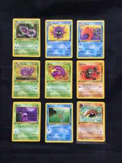 Pokemon Cards: 1st Edition Fossil 21 Card Non-Holo Lot - Image 1