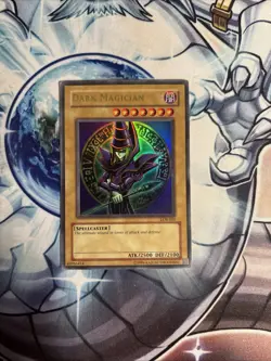 (F) Yu-Gi-Oh! TCG Dark Magician LOB-005 Ultra Rare Unlimited Edition MP - Image 1
