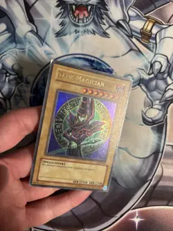 (F) Yu-Gi-Oh! TCG Dark Magician LOB-005 Ultra Rare Unlimited Edition MP - Image 3
