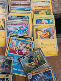 Lot Of 474 Pokemon Cards Holo, Reverse Holo, Bulk - Image 3
