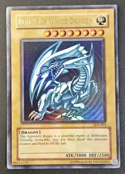 YuGiOh TCG Blue-Eyes White Dragon SDK-001 UR Holo Unlimited Starter Deck Kaiba - Image 1