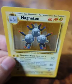 Magneton 9/102 Holo Additional White Ink Error Misprint Base Set Pokemon Card PL - Image 4