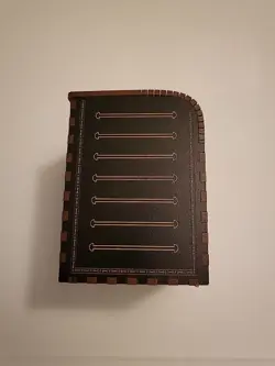 Wood MTG Commander Deckbox Black And Whire Skull Sunburst Orzhov - Image 2