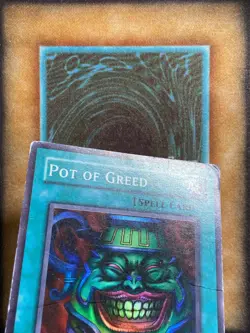 Yugioh Pot of Greed DB1-EN134 Super Rare HP - Image 3
