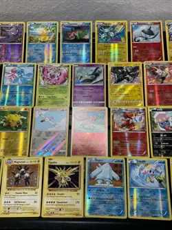 (30) Pokemon Cards Lot WOTC Vtg Holo STAMPED REVERSE Zapdos Latios Haunter - Image 3