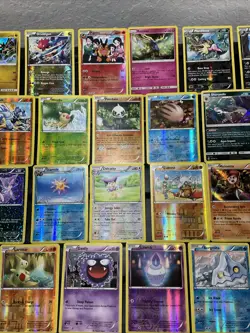 (30) Pokemon Cards Lot WOTC Vtg Holo STAMPED REVERSE Gardevoir Xearneas Cubone - Image 3