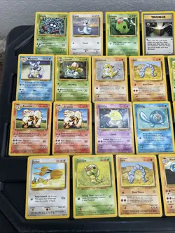 (30) Pokemon Card ALL VTG Lot Cards 1999 Base Set Neo Machoke Caterpie Wartortle - Image 2